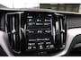 Volvo XC60 2.0 T8 Twin Engine AWD R-Design|Rijklaar!|Luchtvering|Pano|HK|HUD|ACC|PilotAssist|ACC|Trekhaak|Winterpakket|Standkachel