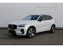 Volvo XC60 T6 Plug-in hybrid 350PK Automaat AWD Plus Dark Panoramisch schuif-kanteldak / Google infotainment / Lederen bekleding / 360graden camera / Apple Carplay