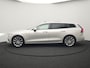 Volvo V60 T6 Recharge AWD Inscription PHEV Long Range 350pk Dealer O.H | Trekhaak Af Fabriek | Panodak | 360 Camera | Harman / Kardon | Lederen Sportstoelen & Stuur Verwarmd | Keyless | Apple Carplay | Virtual | Navigatie | DAB+ | 19"L.M | Plug In Hybrid |
