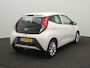 Toyota Aygo 1.0 VVT-i X-Play - RIJKLAARPRIJS - All Seasonbanden - Achteruitrijcamera - Apple Carplay - Android Auto - Lichtmetalen velgen