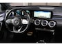Mercedes-Benz A-klasse 180 Business Solution AMG Widescreen / Ambient LED / Camera / 360 / Stoelverwarming