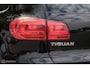 Volkswagen Tiguan 1.4 TSI Sport&Style | Vol lederen interieur | Nieuwe distributieketting | Trekhaak | schermen in. hoofdsteunen | lage km | Getint glas | Cruise | Climate