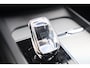 Volvo XC60 T6 Recharge AWD Plus Dark | Longe Range | Stoelverwarming | Trekhaak | Parkeercamera | BLIS | Pilot Assist | Glossy Black | Keyless