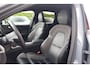 Volvo XC60 T6 Recharge AWD Plus Dark | Longe Range | Stoelverwarming | Trekhaak | Parkeercamera | BLIS | Pilot Assist | Glossy Black | Keyless