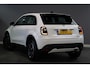 Fiat 600 1.2 Hybrid ICON / Navigatie / Carplay / Camera / LED