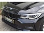 BMW 3-Serie Touring 320e Business Edition Plus | Leder | Laserlight |