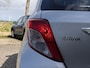 Toyota Yaris 1.0 VVT-i Aspiration | Lage km-stand! | Dealer OH | Trekhaak | Airco | Camera | Bluetooth
