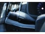 Volvo XC90 T8 Plug-in hybrid AWD Ultra Dark | Luchtvering | Panoramadak | Trekhaak | Verwarmbare voorstoelen met massagefunctie en ventilatie | 360 graden camera | Keyless | Premium audio by Bowers &Wilkins | Head-up display