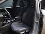 Peugeot 208 1.2 PureTech Allure Sport (APPLE CARPLAY,NAVI,CAMERA,360 VIEW,CLIMATE,CRUISE,GETINT,SPORTSTOELEN,LM VELGEN)