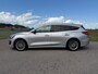 Ford Focus Wagon 1.0 EcoBoost Vignale Automaat / Panoramadak / Leder / Camera / Navi / Stuur-/Stoelverwarming / 17" Velgen / LED /