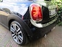 MINI Cooper 1.5 One Pepper F56 LCI met LED, Park ass., DAB, Navi en 17"