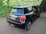 MINI Cooper 1.5 One Pepper F56 LCI met LED, Park ass., DAB, Navi en 17"
