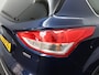 Ford Kuga 1.6 Titanium Trekhaak, Chiptuning, Bluetooth, Cruise control, Parkeersensor voor en achter, Voorstoelen verwarmd, Verwarmd voorruit, Regensensor, Lichtmetalen velgen, De Ford Kuga 1.6 Titanium uit 2013 (handgeschakeld) is een comfortabele en veelzijdige SUV met een sportief karakter. De krachtige en soepele 1.6 EcoBoost-motor zorgt voor een fijne rijervari