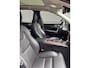Volvo XC60 B5 Ultimate Bright | Luchtvering | Trekhaak | Panoramadak | Stoel verwarming - Massage | Bowers & Wilkins | Alarm klasse 3 | Extra gelaagd glas | Standkachel | Keyless Entry - Start | PDC V+A en 360 camera |