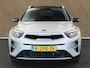 Kia Stonic 1.0 T-GDi MHEV DynamicPlusLine - ORIGINEEL NEDERLANDSE AUTO - AFKOMSTIG VAN 1E EIGENAAR - VOLLEDIGE ONDERHOUDSHISTORIE AANWEZIG - CAMERA - NAVIGATIE - PARKEERSENSOREN ACHTER - CLIMATE CONTROL - ARMSTEUN VOOR - APPLE CARPLAY/ ANDROID AUTO - KEYLESS ENTRY/ START - ADAPTIEVE CRUISE CONTROL