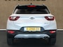 Kia Stonic 1.0 T-GDi MHEV DynamicPlusLine - ORIGINEEL NEDERLANDSE AUTO - AFKOMSTIG VAN 1E EIGENAAR - VOLLEDIGE ONDERHOUDSHISTORIE AANWEZIG - CAMERA - NAVIGATIE - PARKEERSENSOREN ACHTER - CLIMATE CONTROL - ARMSTEUN VOOR - APPLE CARPLAY/ ANDROID AUTO - KEYLESS ENTRY/ START - ADAPTIEVE CRUISE CONTROL