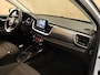 Kia Stonic 1.0 T-GDi MHEV DynamicPlusLine - ORIGINEEL NEDERLANDSE AUTO - AFKOMSTIG VAN 1E EIGENAAR - VOLLEDIGE ONDERHOUDSHISTORIE AANWEZIG - CAMERA - NAVIGATIE - PARKEERSENSOREN ACHTER - CLIMATE CONTROL - ARMSTEUN VOOR - APPLE CARPLAY/ ANDROID AUTO - KEYLESS ENTRY/ START - ADAPTIEVE CRUISE CONTROL