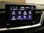 Kia Stonic 1.0 T-GDi MHEV DynamicPlusLine - ORIGINEEL NEDERLANDSE AUTO - AFKOMSTIG VAN 1E EIGENAAR - VOLLEDIGE ONDERHOUDSHISTORIE AANWEZIG - CAMERA - NAVIGATIE - PARKEERSENSOREN ACHTER - CLIMATE CONTROL - ARMSTEUN VOOR - APPLE CARPLAY/ ANDROID AUTO - KEYLESS ENTRY/ START - ADAPTIEVE CRUISE CONTROL