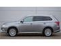 Mitsubishi Outlander PHEV 2.4 INSTYLE 4WD | PLUG IN HYBRID | FULL OPTIONS | SoH 98% | SCHUIFDAK | ADAPTIEF CRUISE | TREKHAAK 1500KG | FABRIEKSGARANTIE TOT 25-03-2028* | ALL IN RIJKLAARPRIJS
