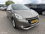 Peugeot 208 1.2 VTi Style,Airco,5drs,trekhaak,P.sensoren