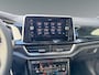 Volkswagen T-Roc 1.5 150pk TSI R-Line Edition Navigatie 'Discover Media' | Afneembare trekhaak | Parkeerassistent (Park Assist)