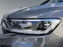 Volkswagen T-Roc 1.5 150pk TSI R-Line Edition Navigatie 'Discover Media' | Afneembare trekhaak | Parkeerassistent (Park Assist)