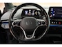 Volkswagen ID.4 First 77 kWh 204pk SOH 87% Trekhaak Camera Warmtepomp Stoelverwarming Navigatie