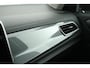 Volkswagen T-Roc 1.5 TSI 150pk DSG Style Trekhaak IQ.Light Camera Virtual Cockpit Stoelverwarming Navigatie