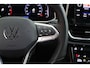 Volkswagen T-Roc 1.5 TSI 150pk DSG R-Line Edition Camera Stoelverwarming Keyless Adaptive Cruise Virtual Cockpit