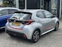 Toyota Yaris 1.5 hybride Dynamic l Coral Red Pack l Origineel NL l 1e-eigenaar l Fabrieksgarantie t/m 2028