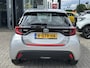 Toyota Yaris 1.5 hybride Dynamic l Coral Red Pack l Origineel NL l 1e-eigenaar l Fabrieksgarantie t/m 2028
