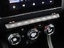 Renault Captur 1.3 TCe 140pk Intens | Stoel- en stuurwielverwarming | 360 graden camera | 1500kg geremd | Lederen bekleding | Voorruitverwarming |