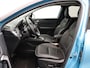 Renault Captur 1.3 TCe 140pk Intens | Stoel- en stuurwielverwarming | 360 graden camera | 1500kg geremd | Lederen bekleding | Voorruitverwarming |