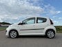 Peugeot 107 1.0 Active / 1e Eigenaar / slechts 64.865 km / 2x Camera / Airco / PDC / LED / 14" Velgen / Goed Onderhouden! /