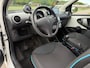 Peugeot 107 1.0 Active / 1e Eigenaar / slechts 64.865 km / 2x Camera / Airco / PDC / LED / 14" Velgen / Goed Onderhouden! /
