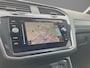 Volkswagen Tiguan 1.4TSIeHybrid 180kW/245PK R-Line Black Style · Panoramadak · Trekhaak · 360°Camera + Parkeersensoren · Stoelverwarming · Apple/Android Car Play · Dodehoeksensor ·