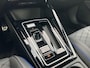 Volkswagen Golf Variant 1.5eTSI/150PK R-Line Black Style DSG · Navigatie · Harman/Kardon · 360°Camera + Parkeersensoren · Stoelverwarming · Garantie t/m 23-04-2030 of 100000km.