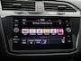 Volkswagen Tiguan 1.4 TSI eHybrid R-Line Business+ 245 PK| Dealeronderhouden | Trekhaak | Panoramadak | Navigatie | Achterklep Elektrisch | Stoelverwarming Voor & Achter | Stuurwielverwarming | Achteruitrijcamera