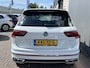 Volkswagen Tiguan 1.4 TSI eHybrid R-Line Business / AUTOMAAT/ 245 PK/ 2X R-LINE/ ACC/ PARK.SENSOREN V+A/ CAMERA/ DODEHOEK/ KEYLESS/ APP-CONNECT/ ELEK.ACHTERKLEP/ DIGITAL DASH/ NAVI/ DAB/ CLIMA/ LED