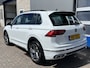 Volkswagen Tiguan 1.4 TSI eHybrid R-Line Business / AUTOMAAT/ 245 PK/ 2X R-LINE/ ACC/ PARK.SENSOREN V+A/ CAMERA/ DODEHOEK/ KEYLESS/ APP-CONNECT/ ELEK.ACHTERKLEP/ DIGITAL DASH/ NAVI/ DAB/ CLIMA/ LED