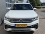 Volkswagen Tiguan 1.4 TSI eHybrid R-Line Business / AUTOMAAT/ 245 PK/ 2X R-LINE/ ACC/ PARK.SENSOREN V+A/ CAMERA/ DODEHOEK/ KEYLESS/ APP-CONNECT/ ELEK.ACHTERKLEP/ DIGITAL DASH/ NAVI/ DAB/ CLIMA/ LED