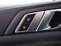 BMW X5 xDrive50e | M-Pakket Pro | Iconic Glow | Carbon in en exterieurpakket | Alcantara Hemel | Travel Pakket | Innovation Pack | Comfort-Pakket Plus | Comfort stoelen | Stoelverwarming/Koeling | SoftClose | 22" Lichtmetalen Jet Black | Fabrieksgarantie tot 08-2027 |