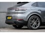 Porsche Cayenne Coupé 3.0 E-Hybrid | Dealer OH | Meesturende As | Sportchono | Stoelkoeling | Dubbel glas | Trekhaak | Panorama | LED | Adaptive | NL auto NAP |