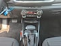 Kia Stonic 1.0 T-GDi MHEV DynamicLine | Automaat | Cruise Control | Climate Control | Camera | Navigatie | LM Velgen |
