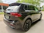Volkswagen Tiguan 1.5 TSI R-Line / Automaat / PDC V-A Carplay-Android auto / 150PK / Getinte Ramen