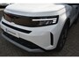 Opel Frontera GS - Electric | 11 kW boordlader | 17" Lichtmetalen velgen in Zwart met 215/60 R17 banden | Achteruitrijcamera