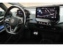 Volkswagen ID.3 204pk 58 kWh First Max HUD Panoramadak Camera Navigatie Stoelverwarming Keyless