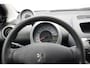 Peugeot 107 1.0 12V XS 5 Deurs Automaat - Airco, Toerenteller, Lichtmetalen Velgen