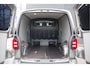 Volkswagen Transporter 2.0 TDI L2H1 DC-5P, 150PK AUT. NAP! TREKHAAK, CARPLAY, NAVI, CRUISE, LEDER STUUR, PARKEERSENSOREN, 16'' LMV