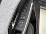 Peugeot e-5008 Allure Long Range 97 kWh 210pk Automaat | Tot 677km WLTP | Warmtepomp |  Panoramic Navigation Pack | Trekhaak | 19"LMV | Dakrails |